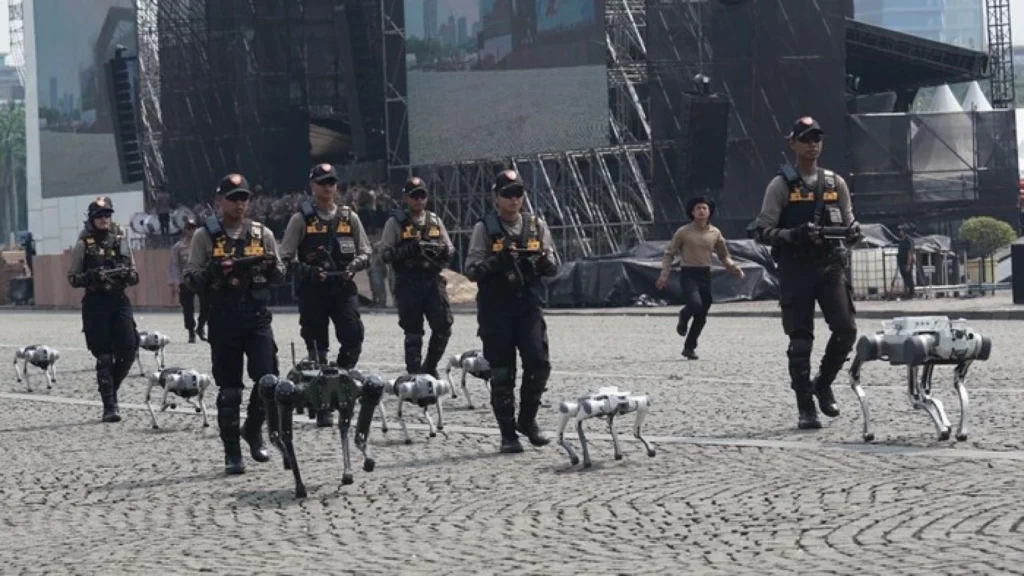 Polri Perkenalkan Robot Humanoid dan Anjing Pintar untuk Peningkatan Efisiensi Kepolisian