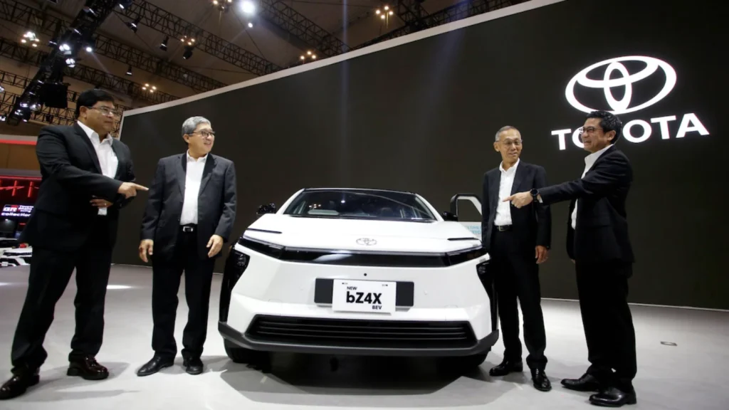 Toyota Unjuk Inovasi di GIIAS 2025 dan Rayakan 54 Tahun di Indonesia