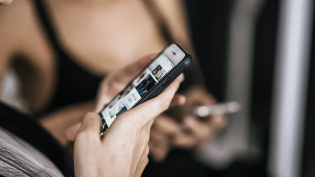 Menuju Era 6G: Dampak Kecepatan Internet Terhadap Pengalaman TikTok
