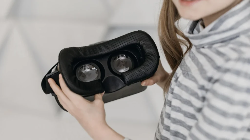 Mengintip Masa Depan dengan Lensa Augmented Reality