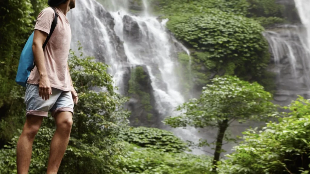Menemukan Keindahan Air Terjun Tersembunyi di Jawa Tengah