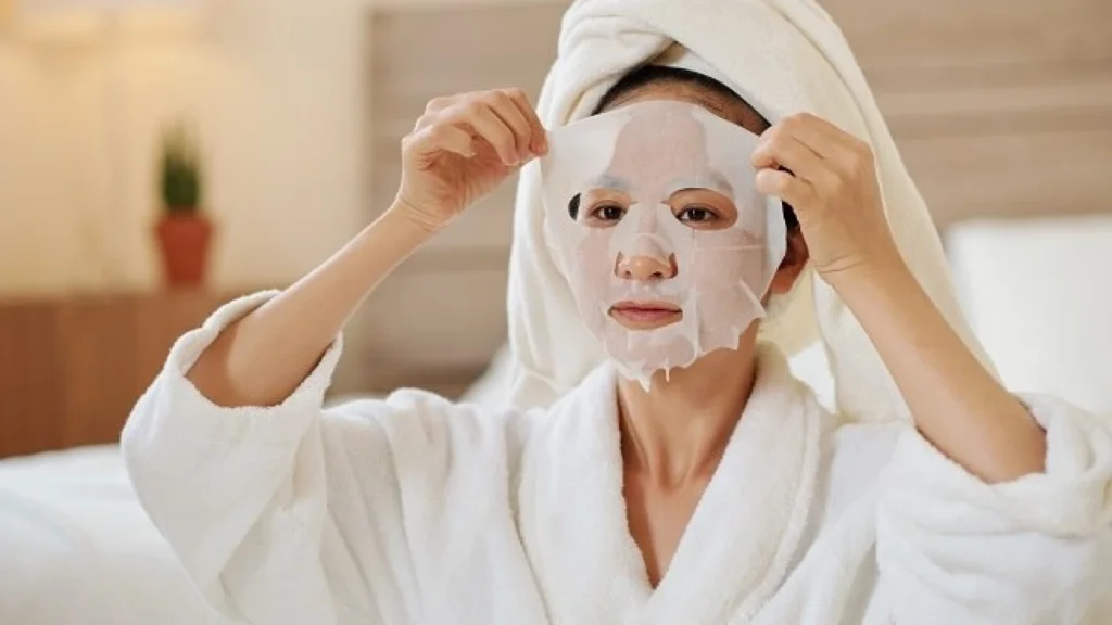Masker Wajah Alami dari Bahan Dapur: Solusi Perawatan Kulit Hemat