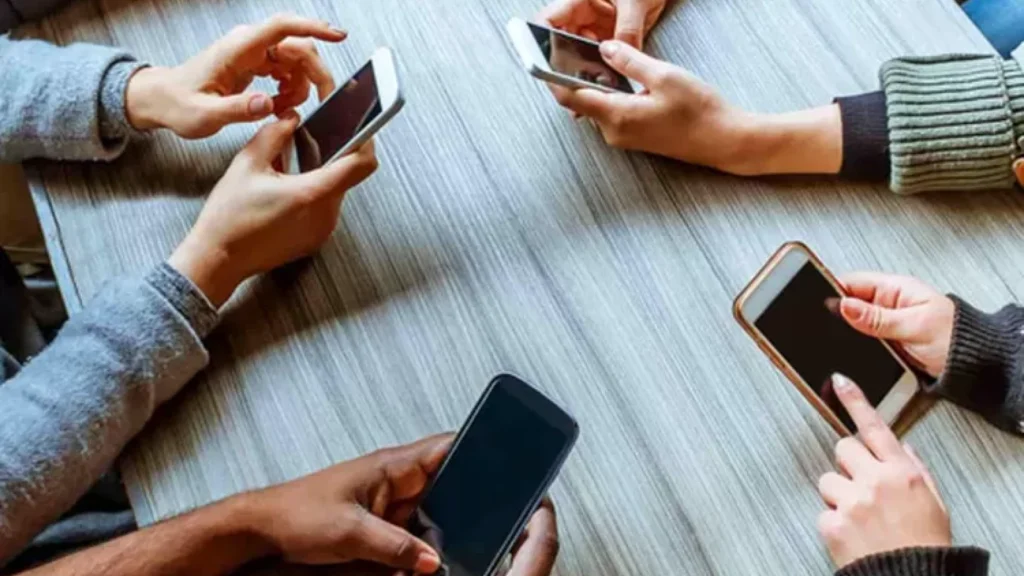 Indonesia Memimpin Akses Internet Melalui Ponsel di Dunia