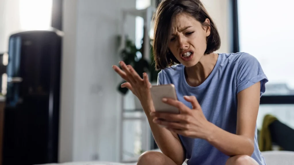 Fenomena Doomscrolling dan Dampaknya Terhadap Kesehatan Mental
