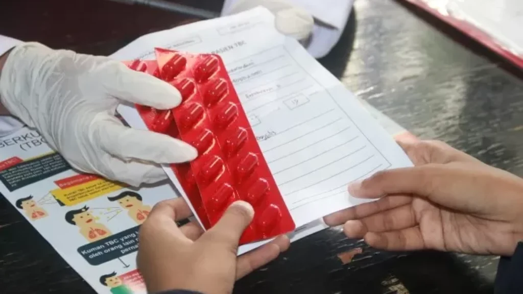 Kedisiplinan dalam Pengobatan TBC: Tantangan dan Solusi
