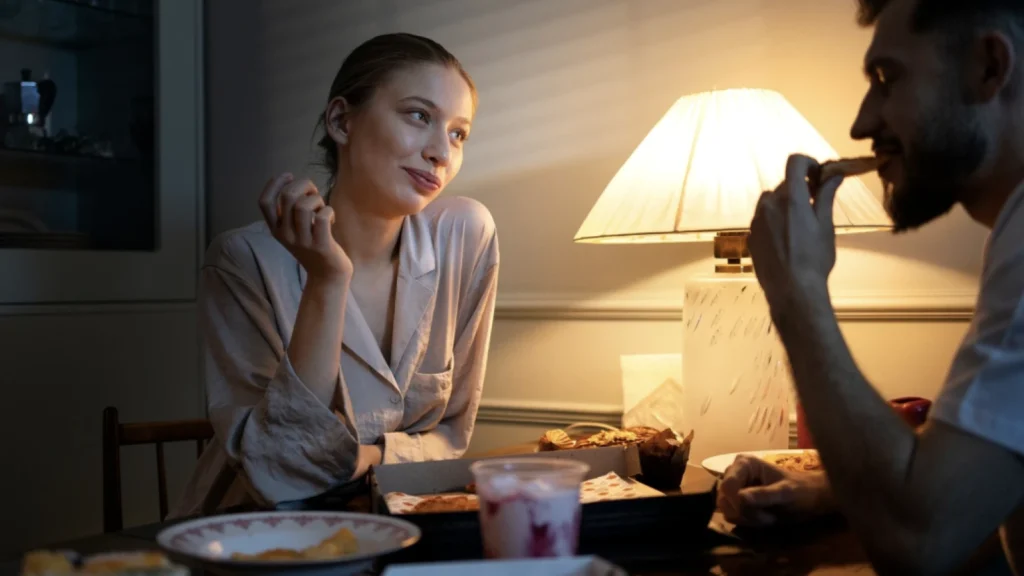 Bahaya Makan Malam Terlambat dan Dampaknya bagi Kesehatan