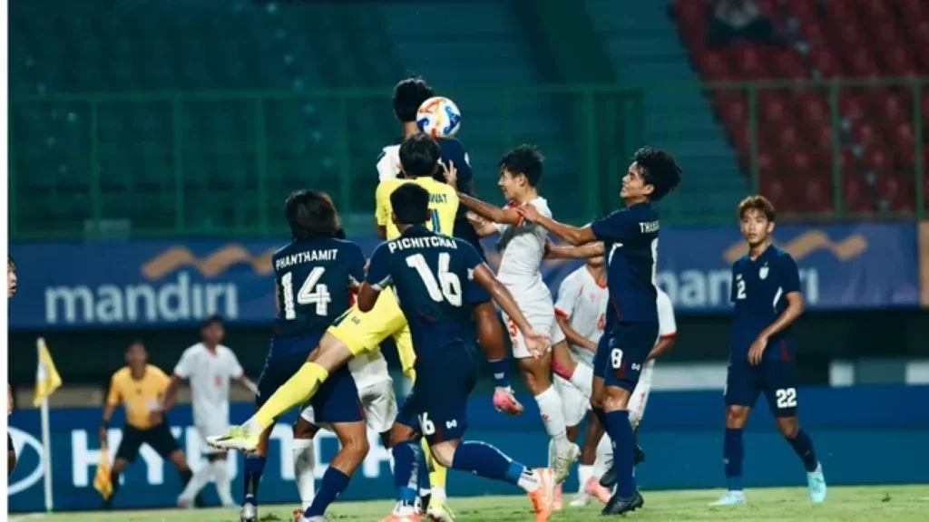 Pelatih Thailand U-23 Siap Hadapi Indonesia di Semifinal Piala AFF U-23 2025