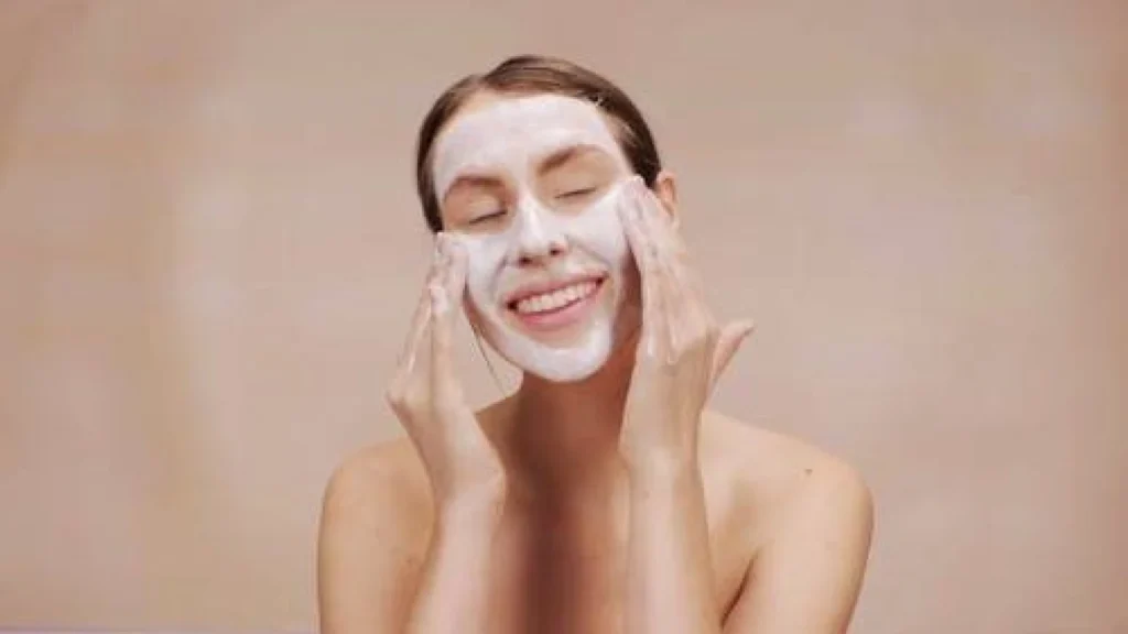 Rutinitas Skincare Pagi untuk Kulit Berminyak