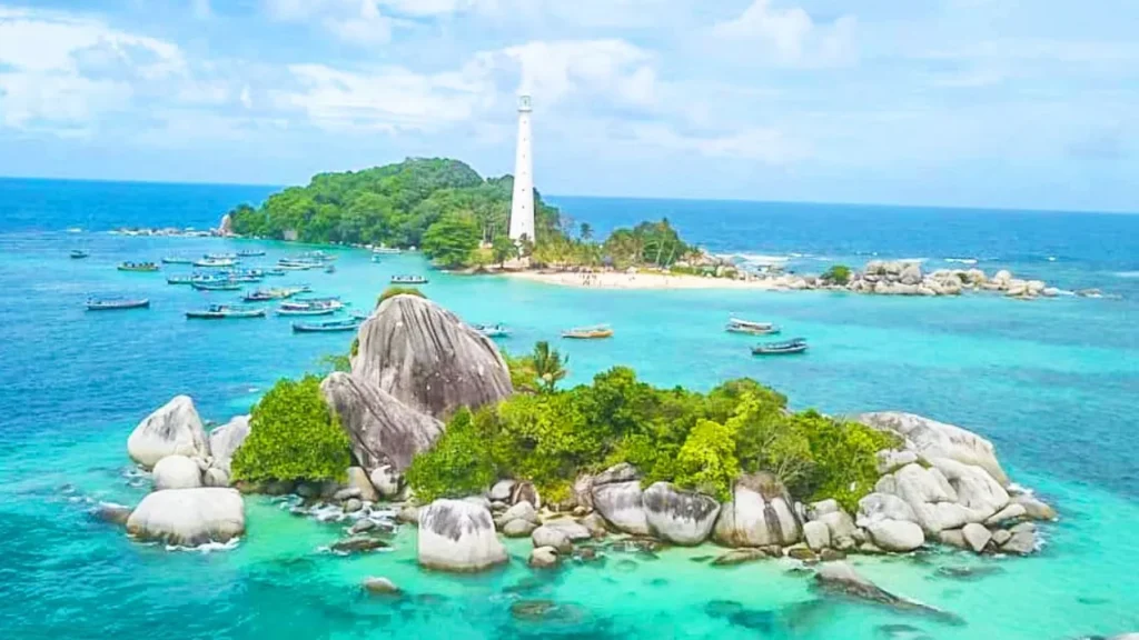 Menelusuri Keindahan Pulau Tersembunyi di Indonesia