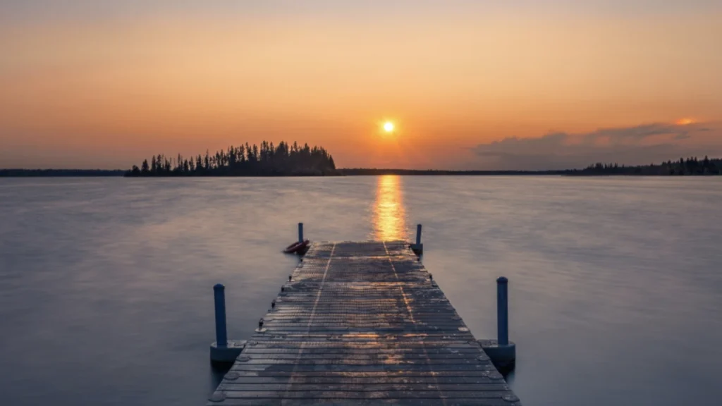 Menikmati Sunrise Dock Kaliwungu: Surga Fotografi di Semarang