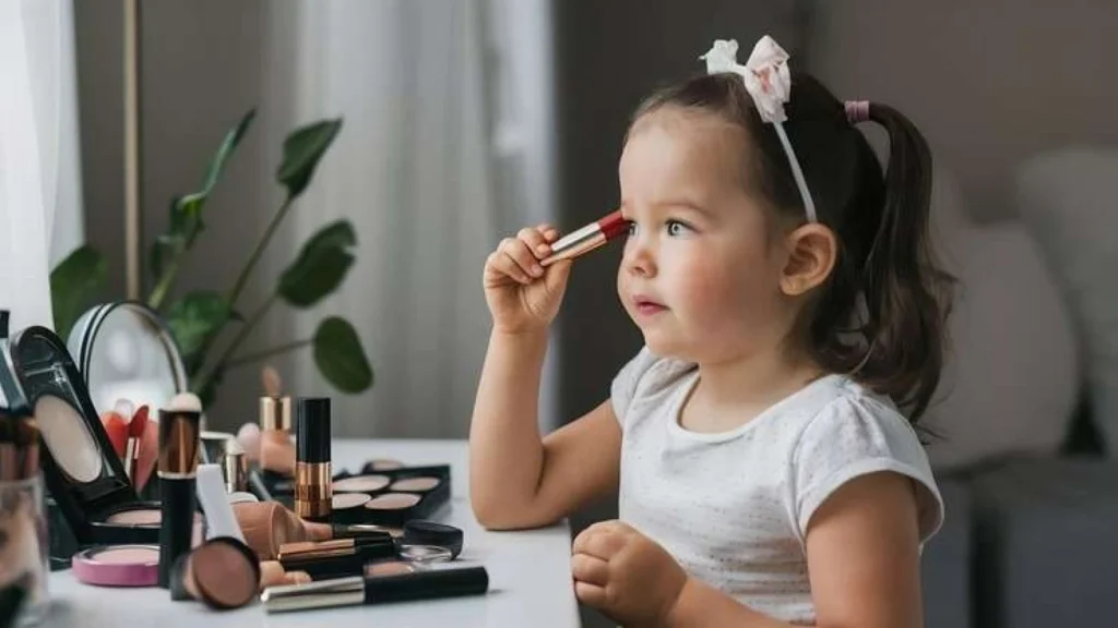 Risiko Kosmetik Dewasa untuk Kulit Bayi: Apa yang Harus Diketahui Orangtua