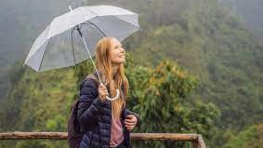 Tips Liburan Menyenangkan di Musim Hujan