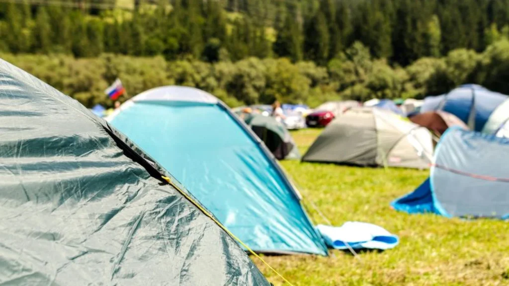 Tempat Camping Kekinian untuk Pemula di Indonesia