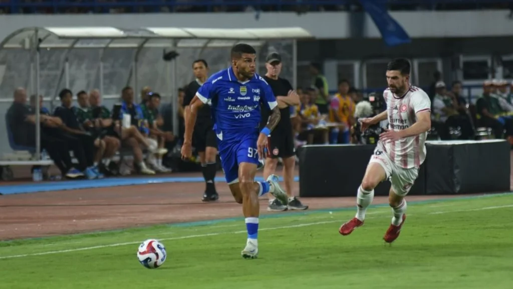 Persib Bandung Raih Kemenangan Tipis, Namun Kehilangan Tiga Pemain Kunci